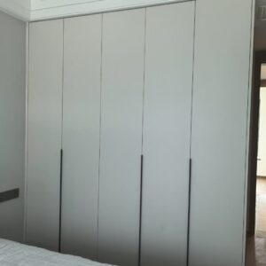 极简主义一体式卧室衣柜