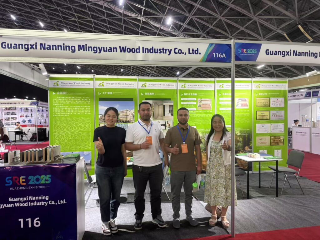Mingyuan khám phá cơ hội mới mở rộng mạng lưới bạn bè Con Đường Tơ Lụa tại Triển lãm Con Đường Tơ Lụa Trung Á 2025
